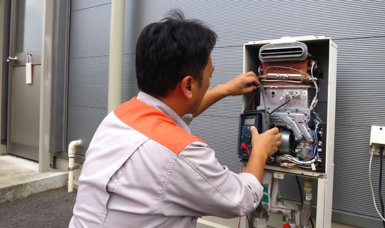 釜屋燃料店の修理
